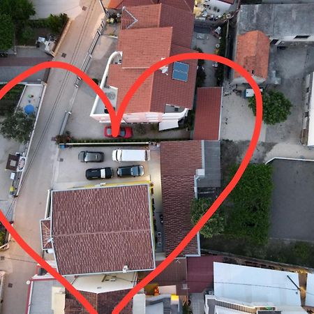 Apartments Luka Pakostane Exterior photo
